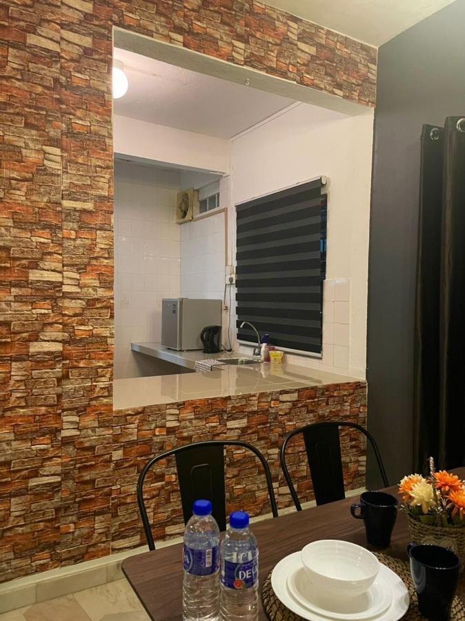 The Berlian - Two Beedroom With Pool View Apartment
