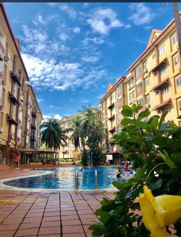 The Berlian - Two Beedroom With Pool View Apartment